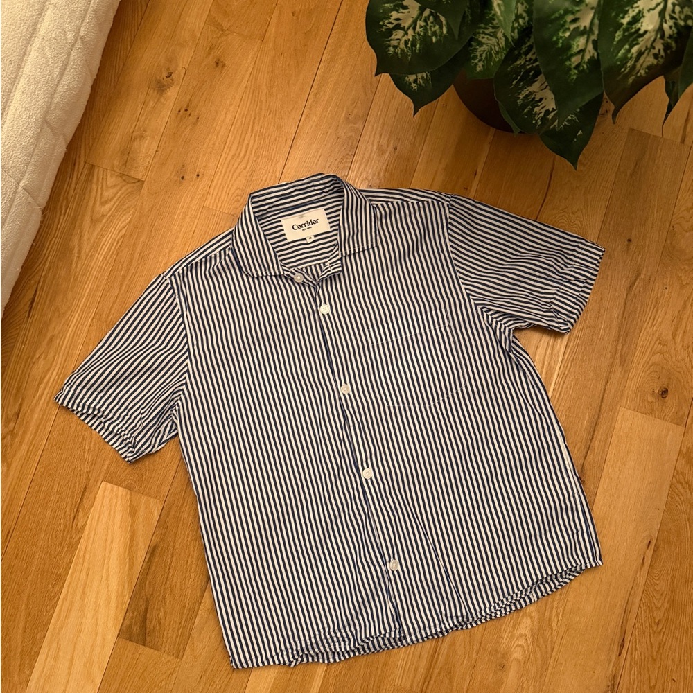 Corridor Blue & White Striped Casual Button Down Shirt - M